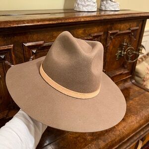 Lack of Color brown hat-M-NWTS